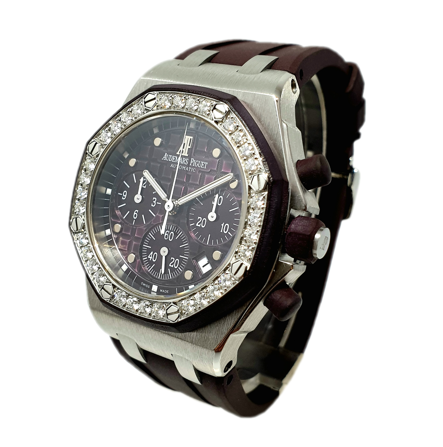 AudemarsPiguet_Ladies_Chronograph_RoyalOakOffshore_Plum_37mm_26048SK.ZZ. D066CA.01_Left