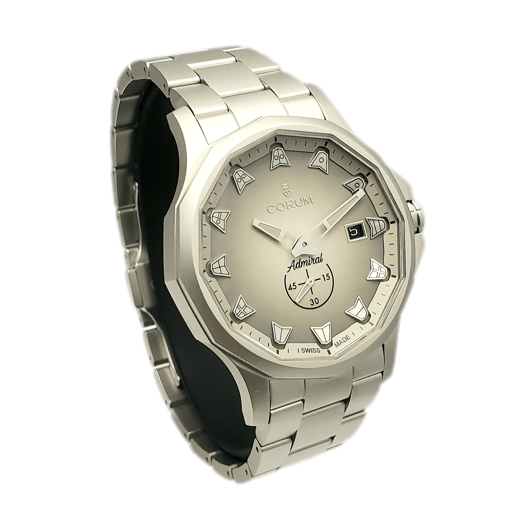 Corum_LimitedEditionOf100_AdmiralsCup42_ref. 395.201.20- V800AK50_GradientGreyDial_(42mm-Steel)_Right